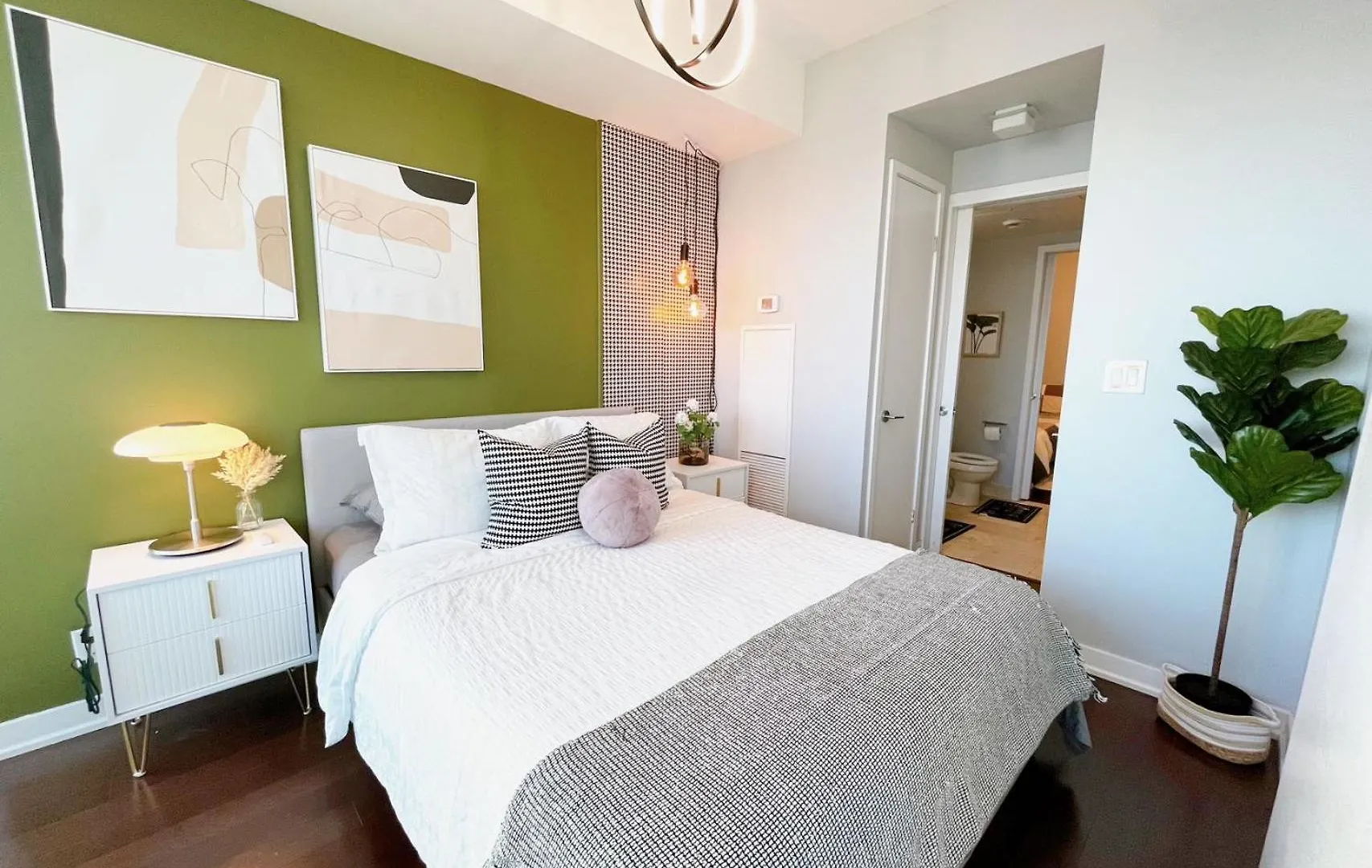 Skytree Modern Suites Toronto